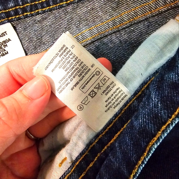 3/$15  Denim by H & M Jean Shorts Low Waist Skinny - Picture 4 of 4